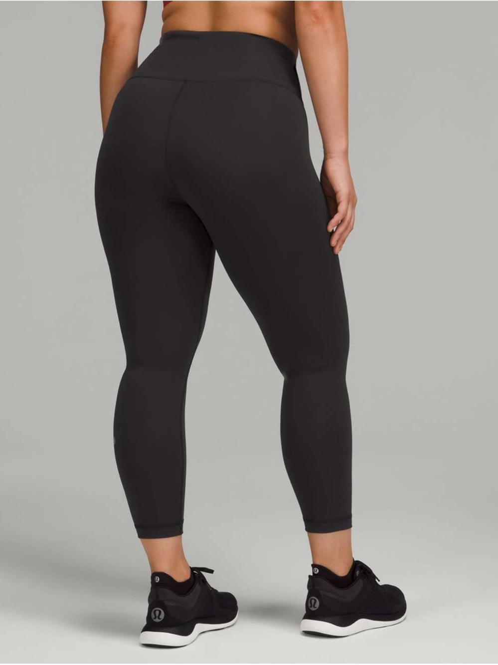 Lululemon wunder train contour fit tight in black 23”
